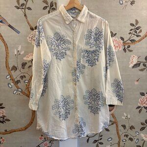 Julia Amory The JA Husband Shirt, Medium, Blue and White Floral